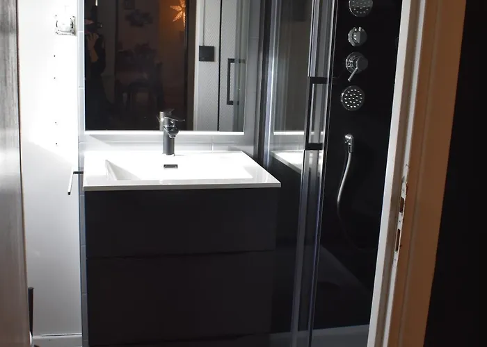 La Tour Du Rempart - T2 En Duplex En Hypercentre De Lejlighed *